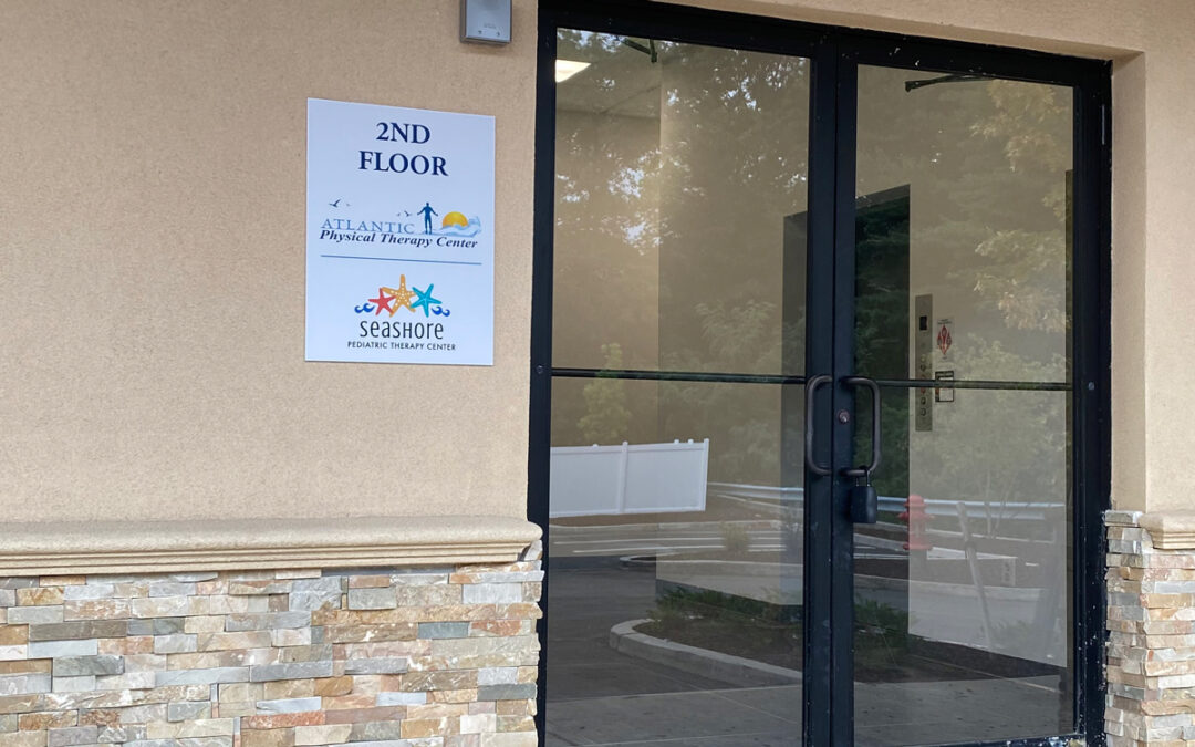 Outside manlapan atlantic physical therapy center